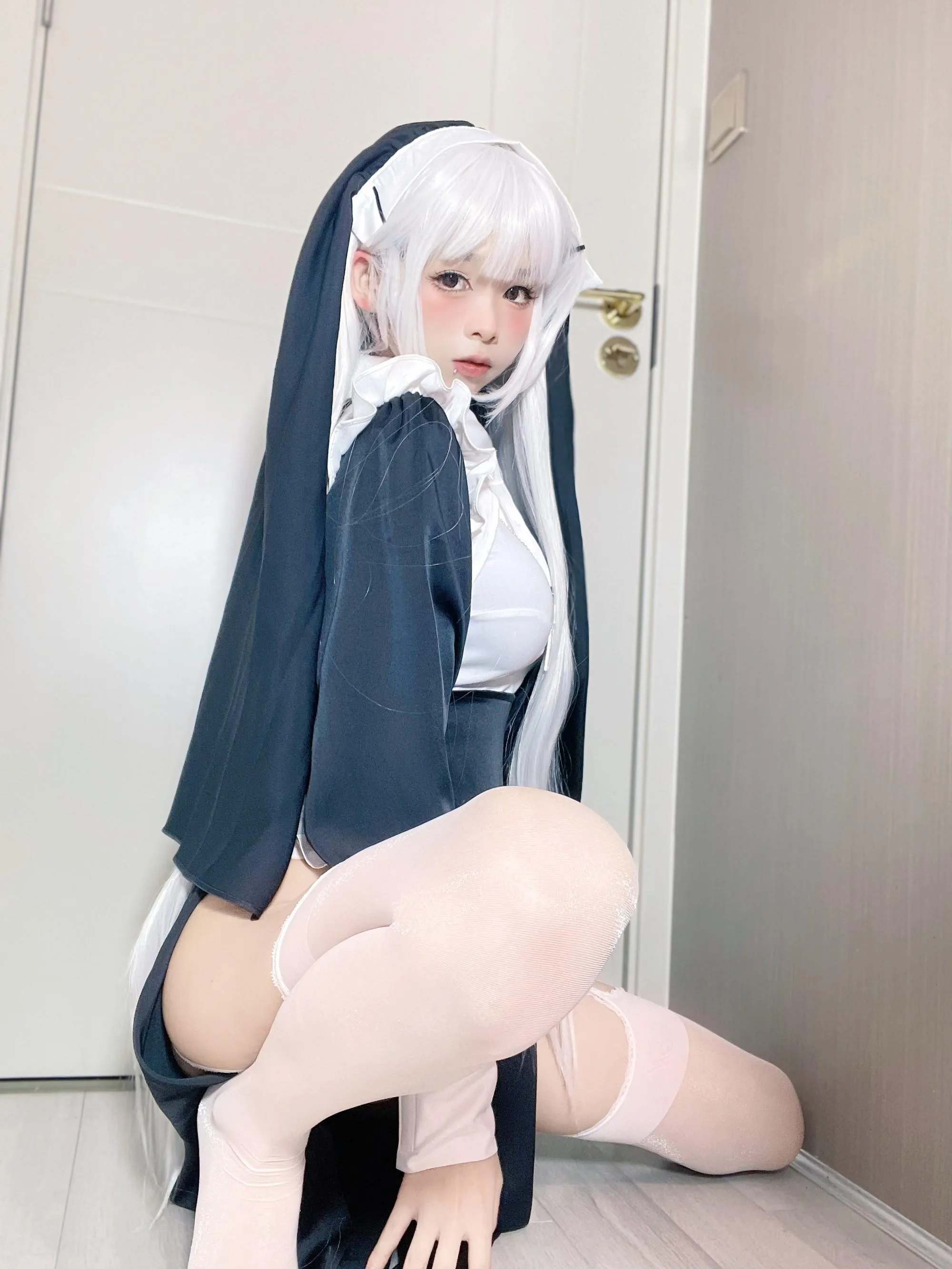 聂傲娇 – NO.006 白毛女神 [23P]插图1